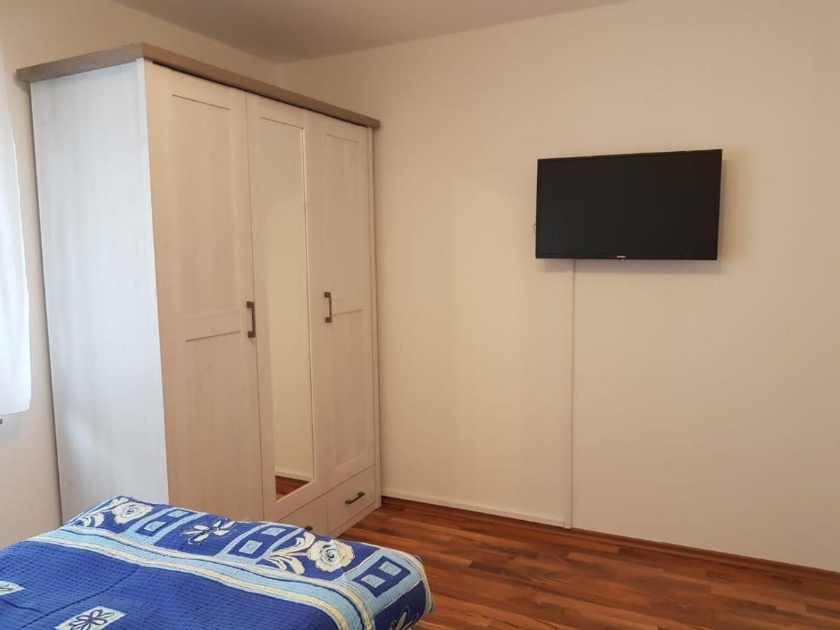 Ferienwohnung- Sarah Hahnstatten Dış mekan fotoğraf